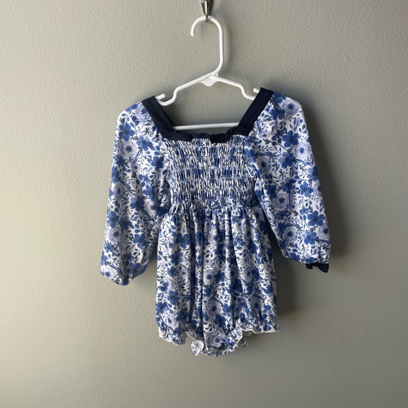 thomas & Turner Other - Thomas & Turner Blue and White Floral Long Sleeve Smocked Bubble Romper